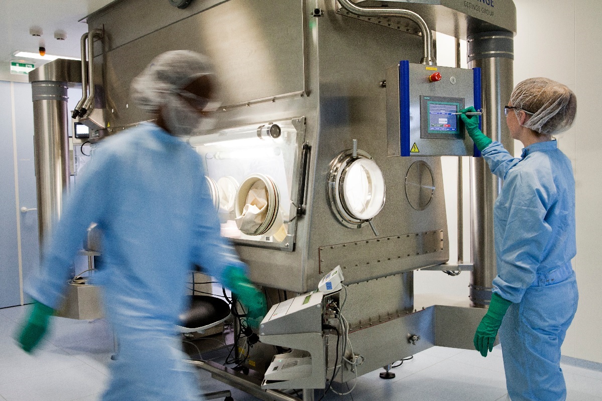 AFM s'associe Bpifrance pour cree une plate forme industrielle de production de medicaments de therapie genique et cellulaire en 2016